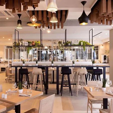 Hilton Garden Centre