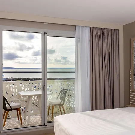 Szálloda Hilton Garden Centre Le Havre