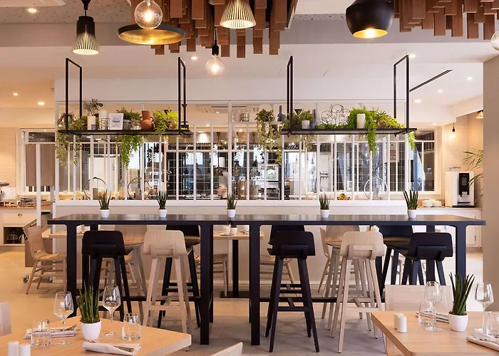 Hilton Garden Centre