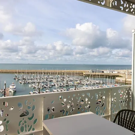 Hilton Garden Centre