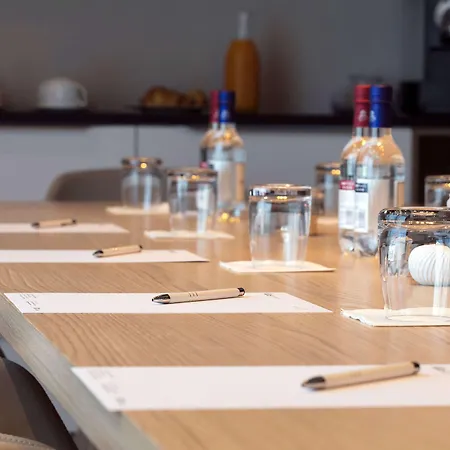 Hilton Garden Centre Hotel 4*