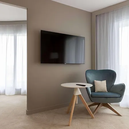 Hilton Garden Centre 4*