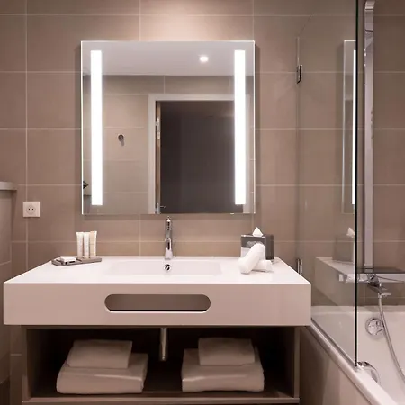 Hilton Garden Centre