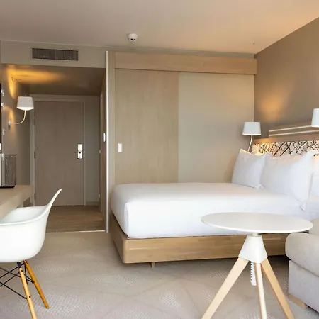 Hilton Garden Centre 4*