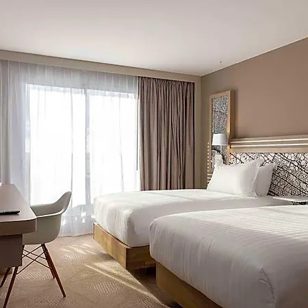 Hilton Garden Centre Hotel 4*