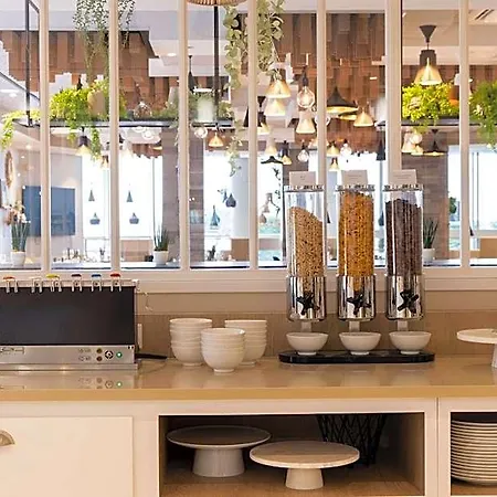 Hilton Garden Centre