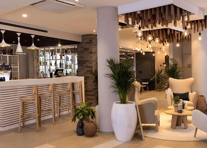 Hilton Garden Centre Otel