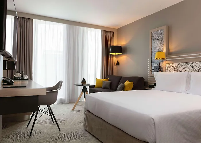 Hilton Garden Centre Otel 4*