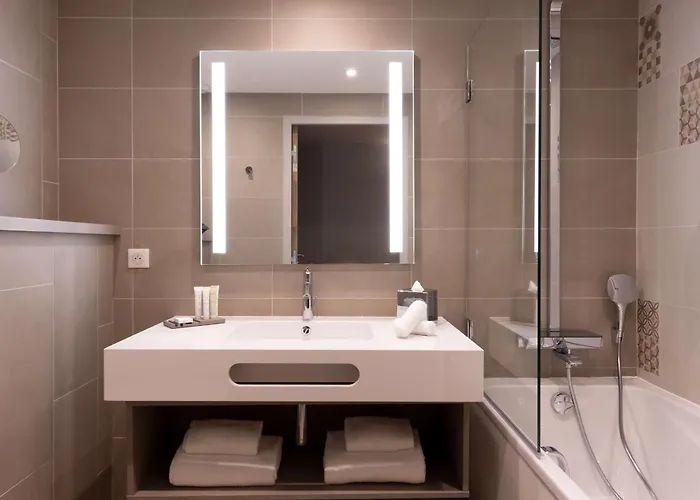 Hilton Garden Centre